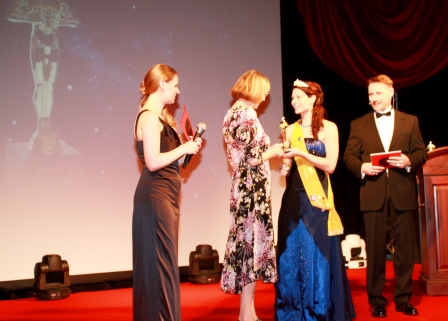 and the Roskar goes to...